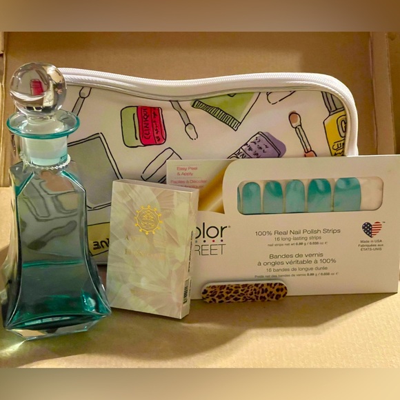 Clinique Accessories - CLINIQUE COSMETIC BAG NWOT, COLORSTREET, SCENT SAMPLE,&decorative perfume bottle